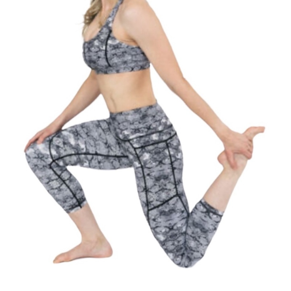 Zyia NWOT active yoga cobra Metallica pocket light n tight workout tights size 4